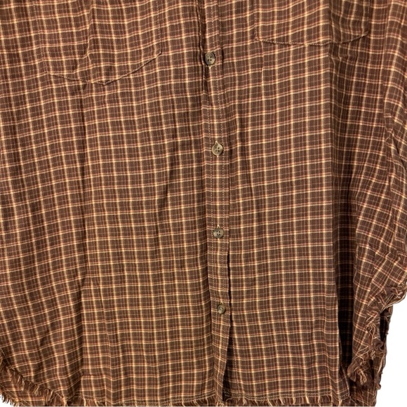 🌹NWT: AMERICAN EAGLE PLAID FRINGE HEM BUTTON DOWN SLEEVELESS SHIRT - Picture 2 of 7